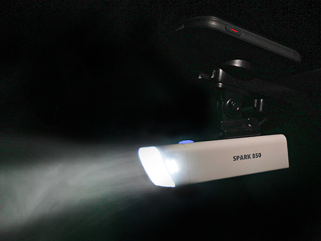 侧面灯孔 安全保障